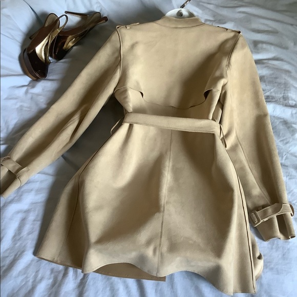 💥HP💥 MAKE OFFER -  high end Suede beige coat - Picture 12 of 13